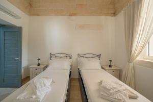 Trullo Vignaiolo with Private Pool in Ostuni