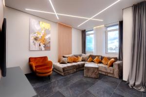 18-196 Manhattan, Beresteiskyi 11, Kyiv, Politekh metro nearby, fantastic city view, 15 kW backup power, Petrovdom Apartment