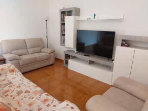 Perugia - 10 min Centre and Station, Free Parking