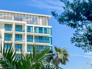 FIRST CLASS Studio Cozy & Elegant Heart of JVC