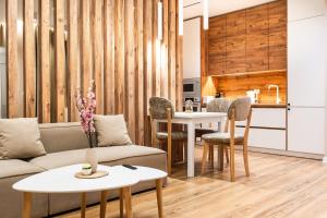 Modern Apartment with Balcony & Fast Wi-Fi & Self Check-in