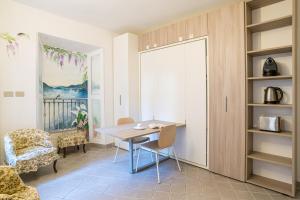 GuestHost - Wisteria Dreams - Comfy Studio-Flat