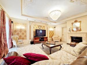Villa Eternity