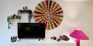 Tropical Art Apartment