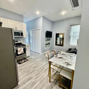 Grand Luxury 1BR Penthouse near Newark Airport