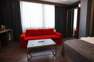 216 Eagle Palace Suite