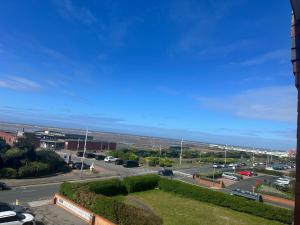 Great Modern Sea View Apartment on the Promenade
