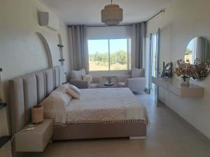 Sea-View Villa with Pool & Spa