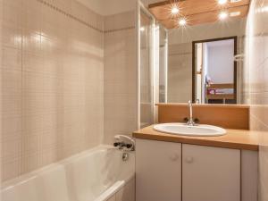 Studio avec balcon, animaux acceptés, proche pistes et commerces - FR-1-304-38