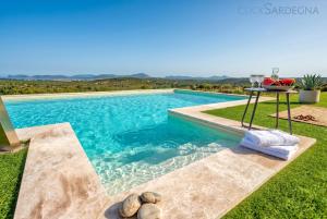 Alghero Villa Carrabufas villa con piscina vista mare per 10 persone