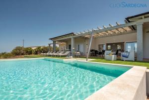 Alghero Villa Carrabufas villa con piscina vista mare per 10 persone