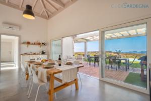 Alghero Villa Carrabufas villa con piscina vista mare per 10 persone