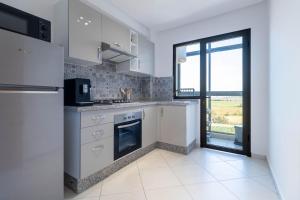 Blue Waves 2 Bedrooms with Pool