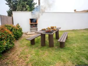 casa con jardin y barbacoa en el palmar solo aceptamos parejas y familias