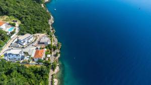 Villa Nada sea view&whirpool island Krk by Villas