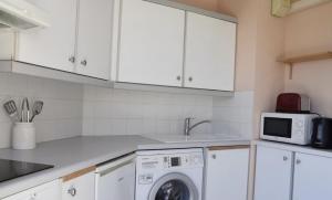 Charmant appartement piscine, tennis, parking