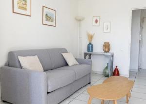 Charmant appartement piscine, tennis, parking