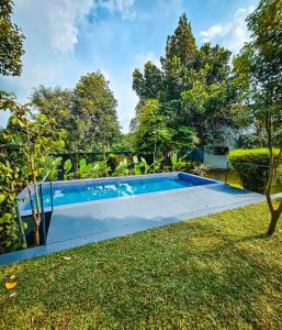 solomons ark luxury pool villa