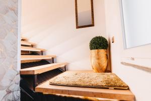 Deluxe Dubai Spa Apartment - Jacuzzi & Sauna Free Parking