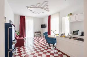 Within the exclusive historic center !