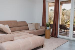 Lumaris Olive Garden Retreat