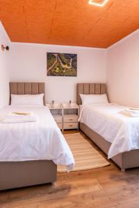 Next Lap - Rooms