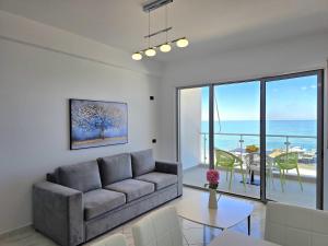 Brisa del Mar Beachfront Apartments