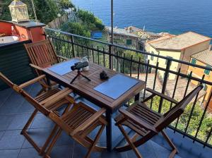 Sweeping views of the Mediterranean Sea !