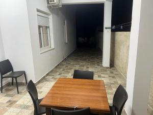 Nian Apartments