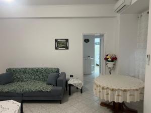 Nian Apartments