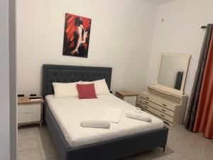 Nian Apartments