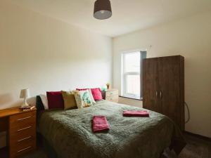 Stylish Boho Home, Contractors, 6 Beds, Garden and Free Parking