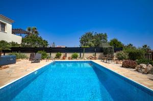 Seaview Villa in Peyia | Private pool & jacuzzi by VICHY Holidays
