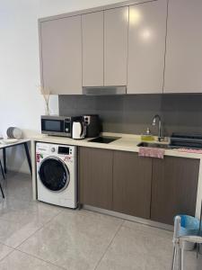 Agile residence MMT suits