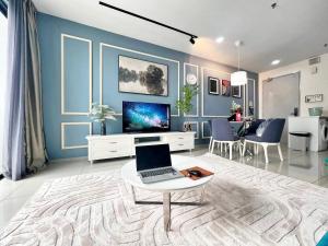 PARIS2 i-City Itqan Homes - 8pax, Netflix, Coway, parking