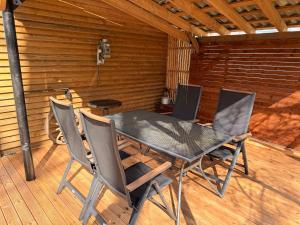 Katase Tiny House, Secluded Beachfront Cabin on Lake Peipus