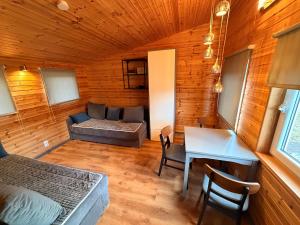 Katase Tiny House, Secluded Beachfront Cabin on Lake Peipus