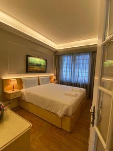 Poirot Oporto Apartment