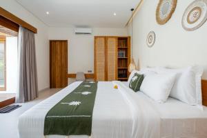 Villa Eden by Elysian - Luxury 2BR Private Pool Hideaway in Kerobokan
