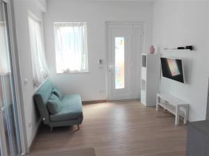 Villa dei Fiori - Ground Floor Garden Apartment Near Beach