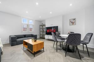 Central Modern Chique Apartment