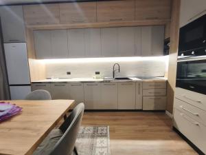 Galeria Flat Center Tirana Apartment