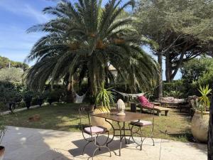 Villa Équipée avec Jardin à 50m de la Plage et Commerces - FR-1-100-238