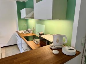 Appartement T2 climatisé avec balcon, WiFi et parking près du centre de Cavalaire-sur-Mer - FR-1-100-180