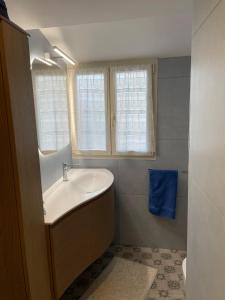 CASA BLU MARE A stones throw from the sea