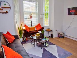 1 Bedroom Apartment, Free Private Parking, Contractors, Smart TV, Near Airport