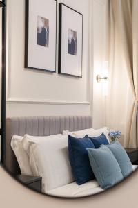 Piazza del Popolo Boutique Room