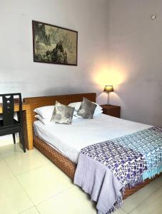 Airport home stay