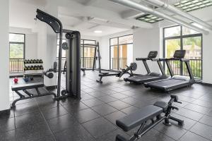 Modern 3BR Westlands, Balcony Views, Gym, Pool