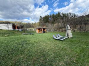 Biutiful Bungalow